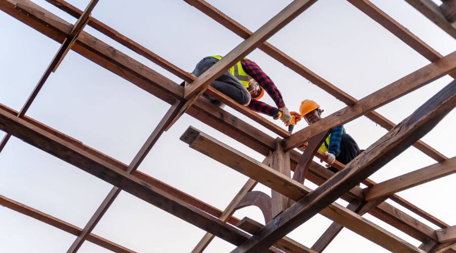 Professional gutter cleaning services in Lillian, TX